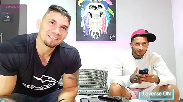 Snapshot of GendersonFit chatting on March 17, 2025, 8:51 pm GendersonFit online show from March 17, 2025, 8:51 pm