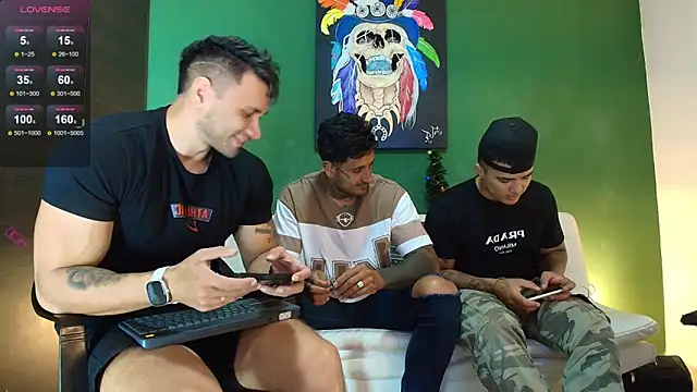 Snapshot of GendersonFit chatting on December 3, 2025, 1:54 pm GendersonFit online show from December 3, 2025, 1:54 pm