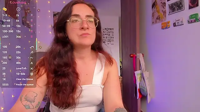 linda giggle online show from December 5, 2025, 3:32 pm