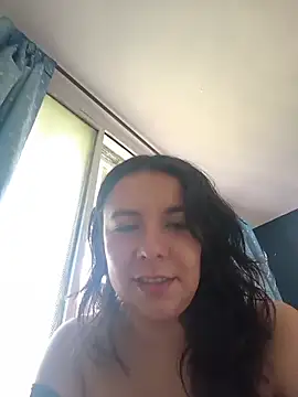 Amber  Davis online show from May 15, 2026, 8:40 pm