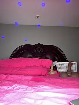 ThickAssRena online show from November 15, 2025, 7:34 am