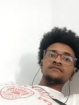 Snapshot of deagon996 chatting on February 10, 2025, 5:52 pm deagon996 online show from February 10, 2025, 5:52 pm