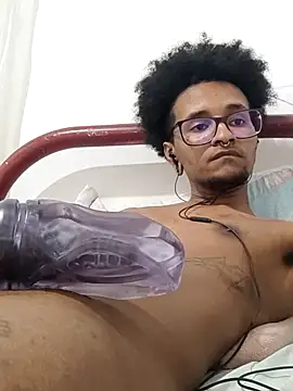 Snapshot of deagon996 chatting on March 3, 2025, 8:43 pm deagon996 online show from March 3, 2025, 8:43 pm