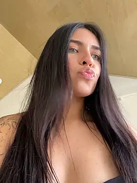 DaphneUwu online show from December 15, 2024, 8:36 pm