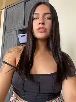 DaphneUwu online show from December 6, 2024, 4:12 pm