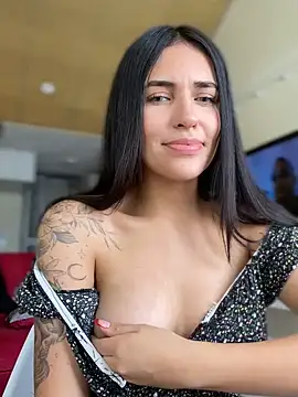 DaphneUwu online show from December 5, 2024, 5:12 pm