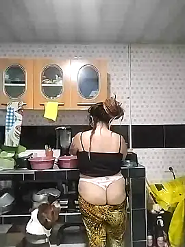 Snapshot of Weedsex_couple chatting on January 18, 2025, 12:13 am Weedsex couple online show from January 18, 2025, 12:13 am