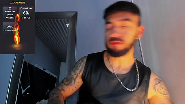 Snapshot of MarkWalker__ chatting on April 1, 2026, 9:43 am MarkWalker online show from April 1, 2026, 9:43 am