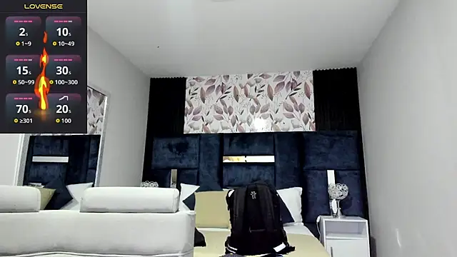 Snapshot of MarkWalker__ chatting on April 15, 2026, 9:26 am MarkWalker online show from April 15, 2026, 9:26 am