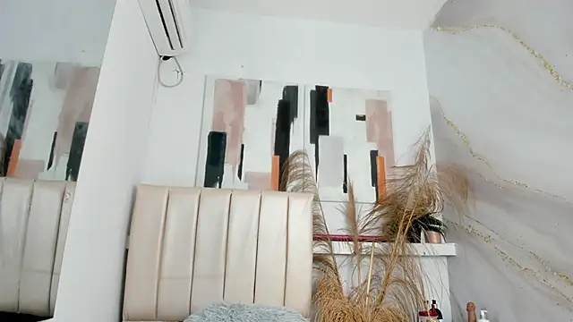 Snapshot of kristyl_paez chatting on February 5, 2026, 5:53 pm kristyl paez online show from February 5, 2026, 5:53 pm