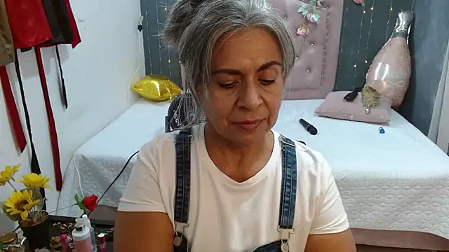 Snapshot of lalisha_96 chatting on May 10, 2026, 1:53 am lalisha 96 online show from May 10, 2026, 1:53 am