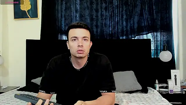 lissandthor13 online show from November 19, 2025, 1:22 pm