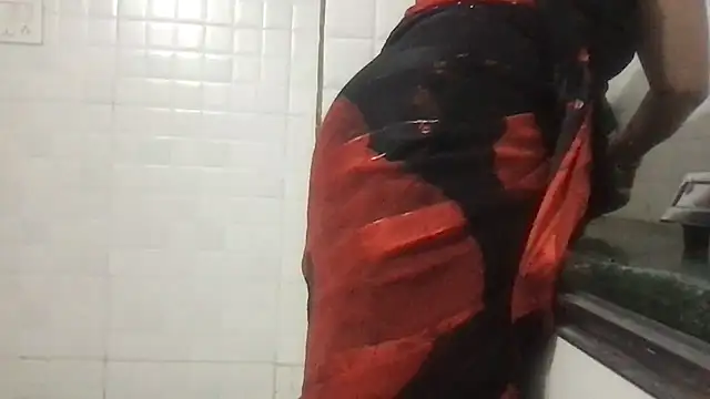 Snapshot of Riyasingh9 chatting on February 22, 2025, 12:40 pm Riyasingh9 online show from February 22, 2025, 12:40 pm