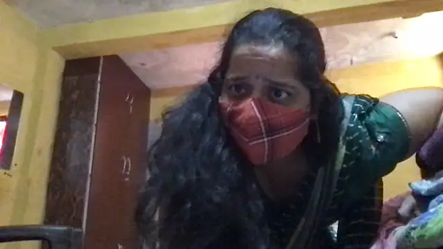 Snapshot of Riyasingh9 chatting on December 1, 2025, 4:35 am Riyasingh9 online show from December 1, 2025, 4:35 am