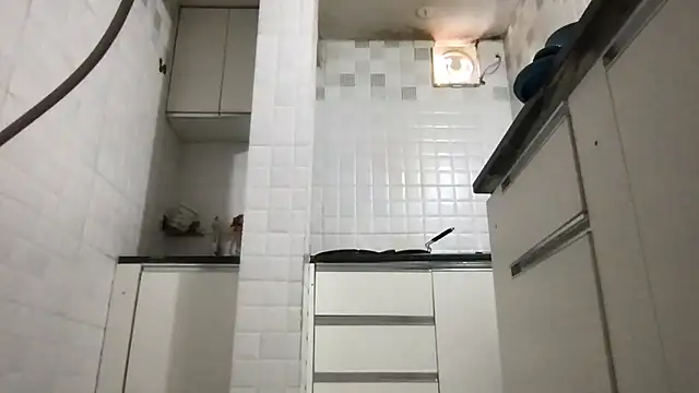 Snapshot of Riyasingh9 chatting on December 2, 2025, 4:03 am Riyasingh9 online show from December 2, 2025, 4:03 am