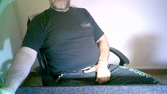 Snapshot of Greek_Passion chatting on October 5, 2025, 11:01 am Greek Passion online show from October 5, 2025, 11:01 am