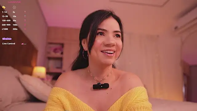 tatikiss  online show from November 29, 2025, 11:54 am