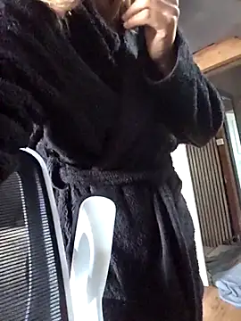 Lina lou4 online show from October 29, 2025, 8:02 am