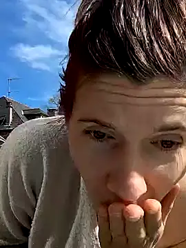 Lina lou4 online show from March 5, 2025, 11:38 am