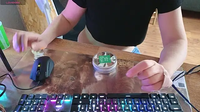 Lina lou4 online show from March 14, 2025, 5:13 pm