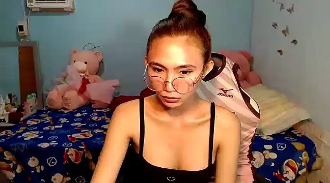 Snapshot of PirateEmpressBoaAico chatting on February 19, 2025, 6:32 pm PirateEmpressBoaAico online show from February 19, 2025, 6:32 pm