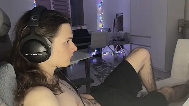 CandyChell online show from February 6, 2026, 6:26 pm