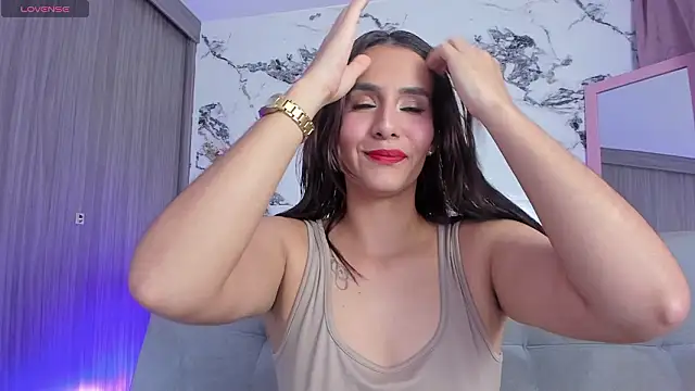 Snapshot of Annaross2 chatting on March 3, 2026, 6:48 pm Annaross2 online show from March 3, 2026, 6:48 pm