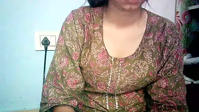 Snapshot of lovelydesi21 chatting on March 16, 2025, 10:44 am lovelydesi21 online show from March 16, 2025, 10:44 am