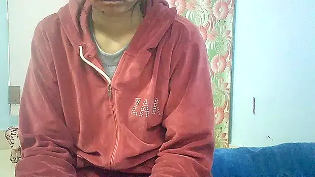 Snapshot of lovelydesi21 chatting on January 18, 2025, 8:52 am lovelydesi21 online show from January 18, 2025, 8:52 am