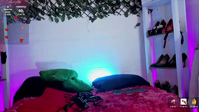 Snapshot of louise_nails chatting on May 28, 2026, 8:15 pm louise nails online show from May 28, 2026, 8:15 pm