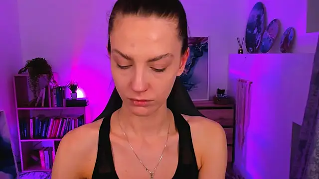 Snapshot of EmilyWilden chatting on February 17, 2025, 8:09 am EmilyWilden online show from February 17, 2025, 8:09 am