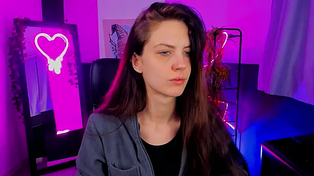 Snapshot of EmilyWilden chatting on January 3, 2025, 8:32 am EmilyWilden online show from January 3, 2025, 8:32 am