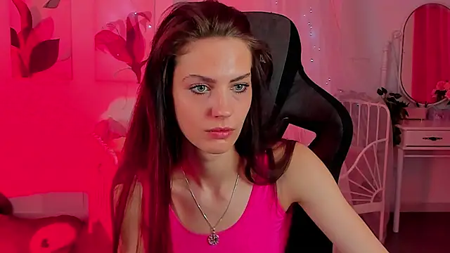 Snapshot of EmilyWilden chatting on March 11, 2025, 12:28 pm EmilyWilden online show from March 11, 2025, 12:28 pm