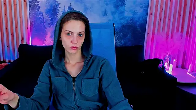 Snapshot of EmilyWilden chatting on October 3, 2025, 8:16 am EmilyWilden online show from October 3, 2025, 8:16 am