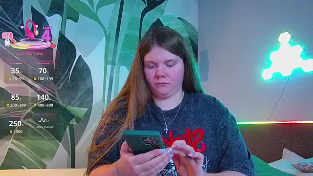 Snapshot of RubyValen chatting on March 24, 2026, 1:05 am RubyValen online show from March 24, 2026, 1:05 am