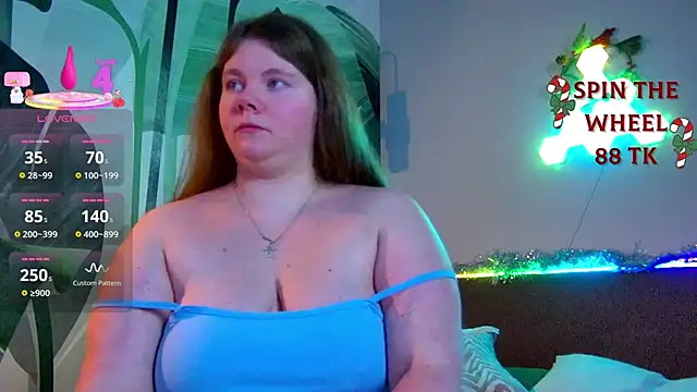 Snapshot of RubyValen chatting on December 22, 2025, 1:17 am RubyValen online show from December 22, 2025, 1:17 am