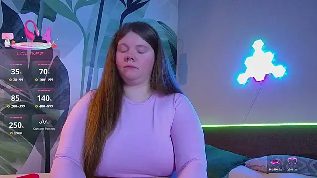 Snapshot of RubyValen chatting on March 23, 2026, 1:17 am RubyValen online show from March 23, 2026, 1:17 am