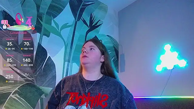 Snapshot of RubyValen chatting on March 31, 2026, 1:07 am RubyValen online show from March 31, 2026, 1:07 am