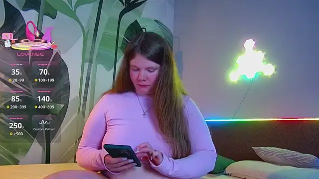 Snapshot of RubyValen chatting on April 6, 2026, 1:34 am RubyValen online show from April 6, 2026, 1:34 am