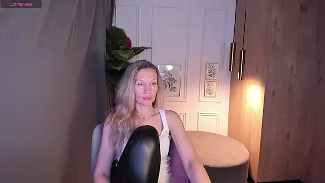 NancyGrace online show from November 21, 2025, 5:39 am