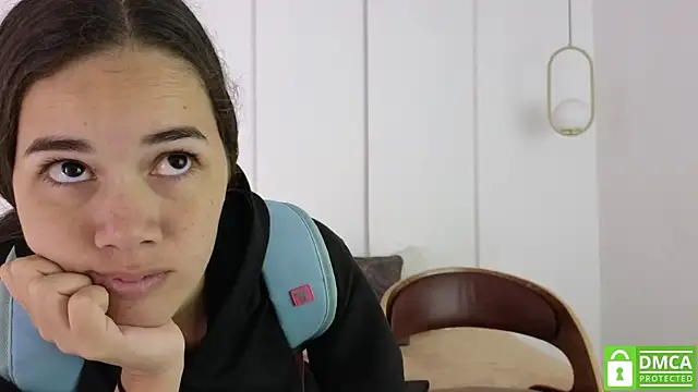 sexychanell 18 online show from November 9, 2025, 1:15 pm