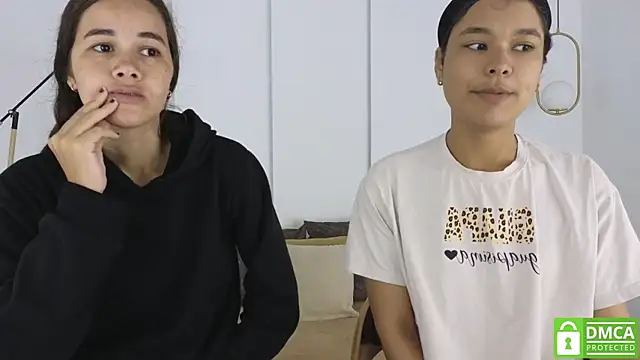 sexychanell 18 online show from December 5, 2025, 1:21 pm