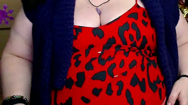 Snapshot of mayasmith chatting on January 5, 2026, 7:28 pm mayasmith online show from January 5, 2026, 7:28 pm