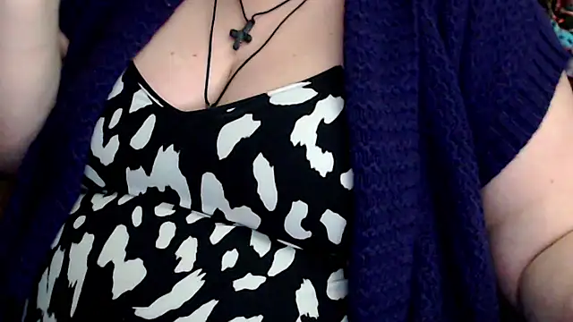 Snapshot of mayasmith chatting on January 7, 2026, 11:48 am mayasmith online show from January 7, 2026, 11:48 am