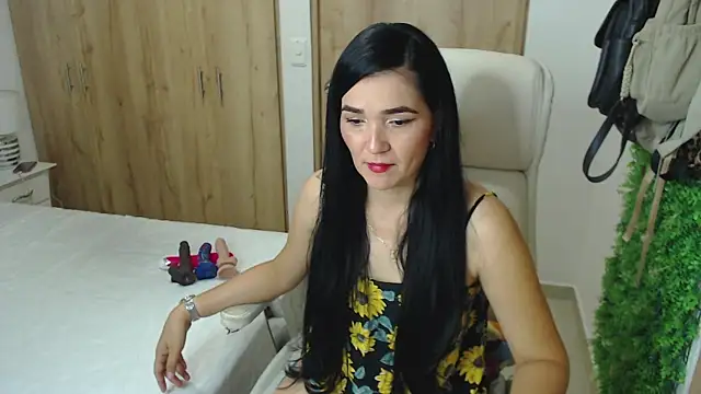 Snapshot of Neerea chatting on September 20, 2025, 12:26 am Neerea online show from September 20, 2025, 12:26 am