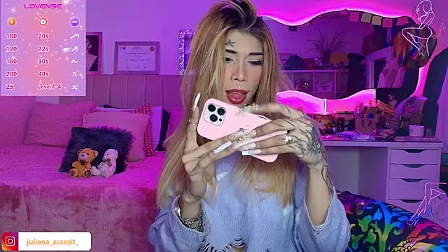 caroline cossei online show from February 11, 2026, 5:18 am