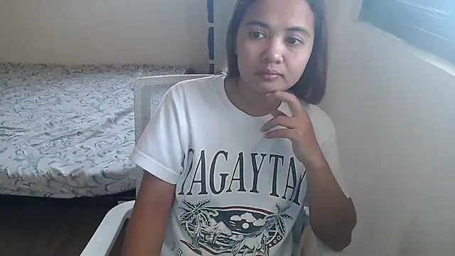 xTheLastVIRGINx online show from October 15, 2025, 5:39 am