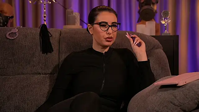 Snapshot of kelly_kent chatting on March 7, 2025, 1:20 am kelly kent online show from March 7, 2025, 1:20 am