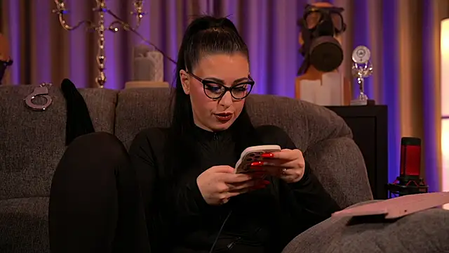 Snapshot of kelly_kent chatting on February 14, 2025, 1:34 am kelly kent online show from February 14, 2025, 1:34 am