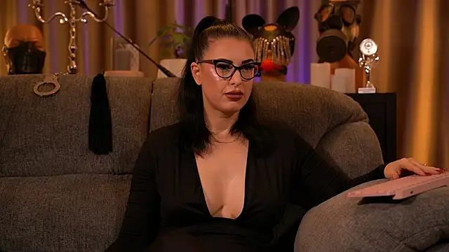 Snapshot of kelly_kent chatting on October 13, 2025, 10:21 pm kelly kent online show from October 13, 2025, 10:21 pm